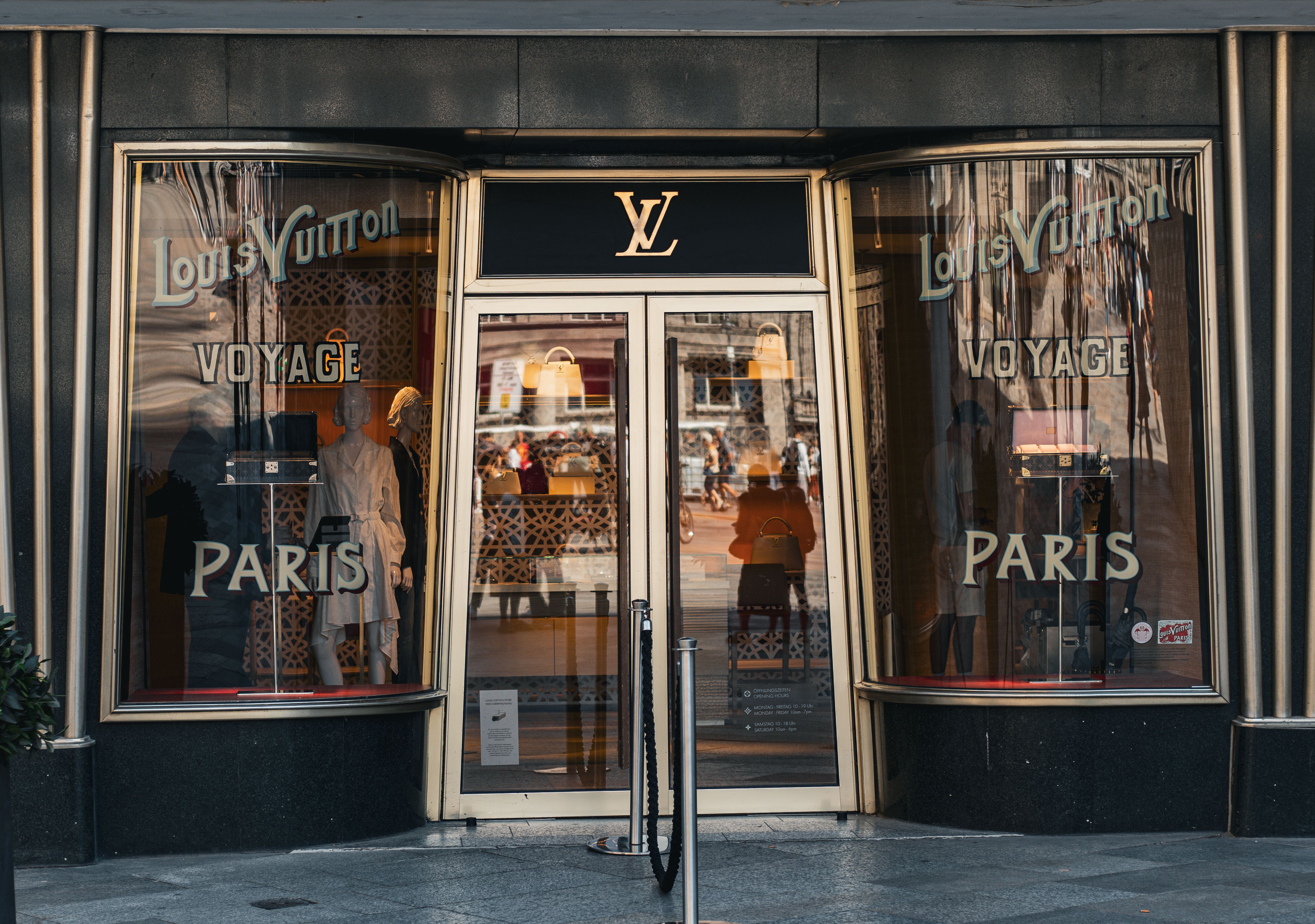 Sneakrplug hero - luxury fashion storefront